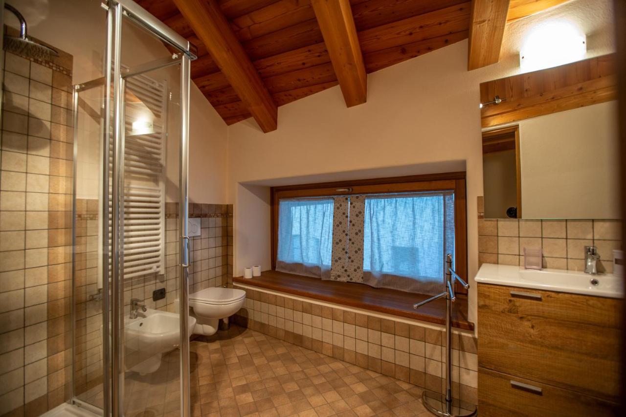 Les Greniers Appartements Aosta Exterior foto