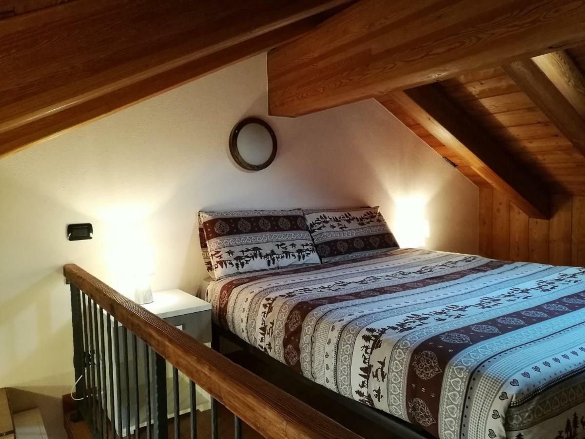 Les Greniers Appartements Aosta Exterior foto