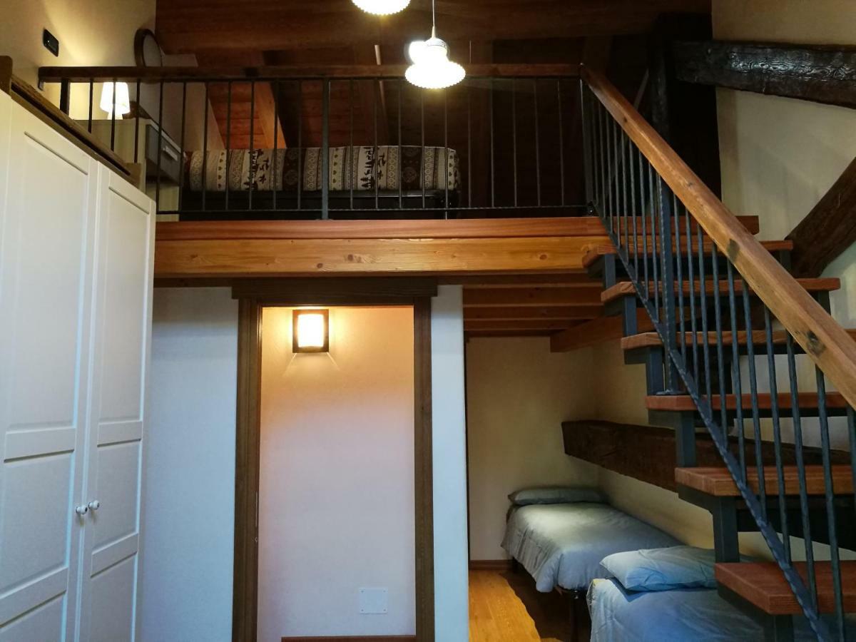 Les Greniers Appartements Aosta Exterior foto