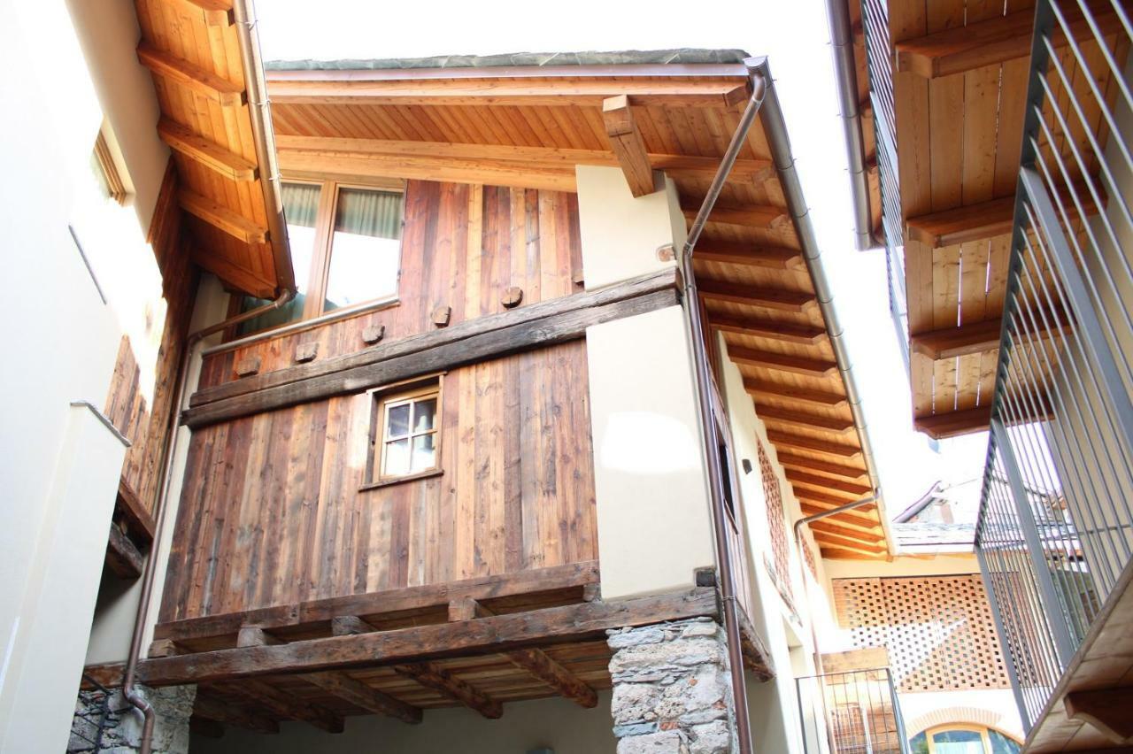 Les Greniers Appartements Aosta Exterior foto
