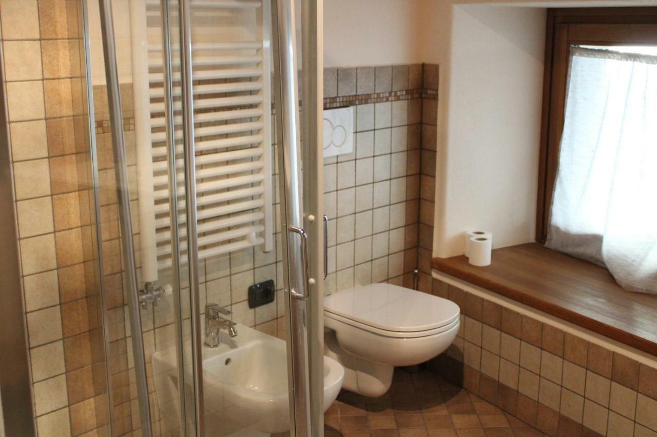 Les Greniers Appartements Aosta Exterior foto