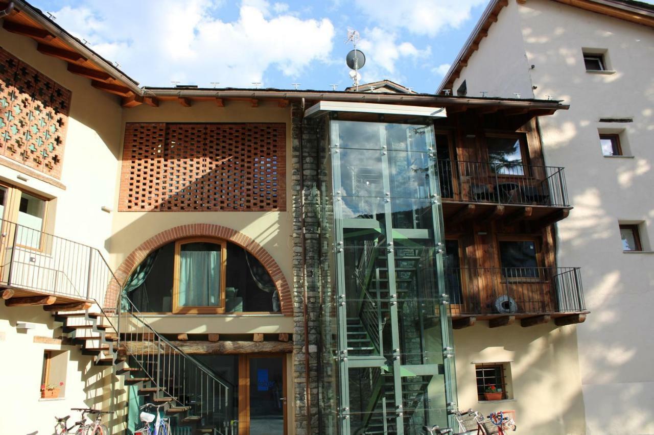 Les Greniers Appartements Aosta Exterior foto